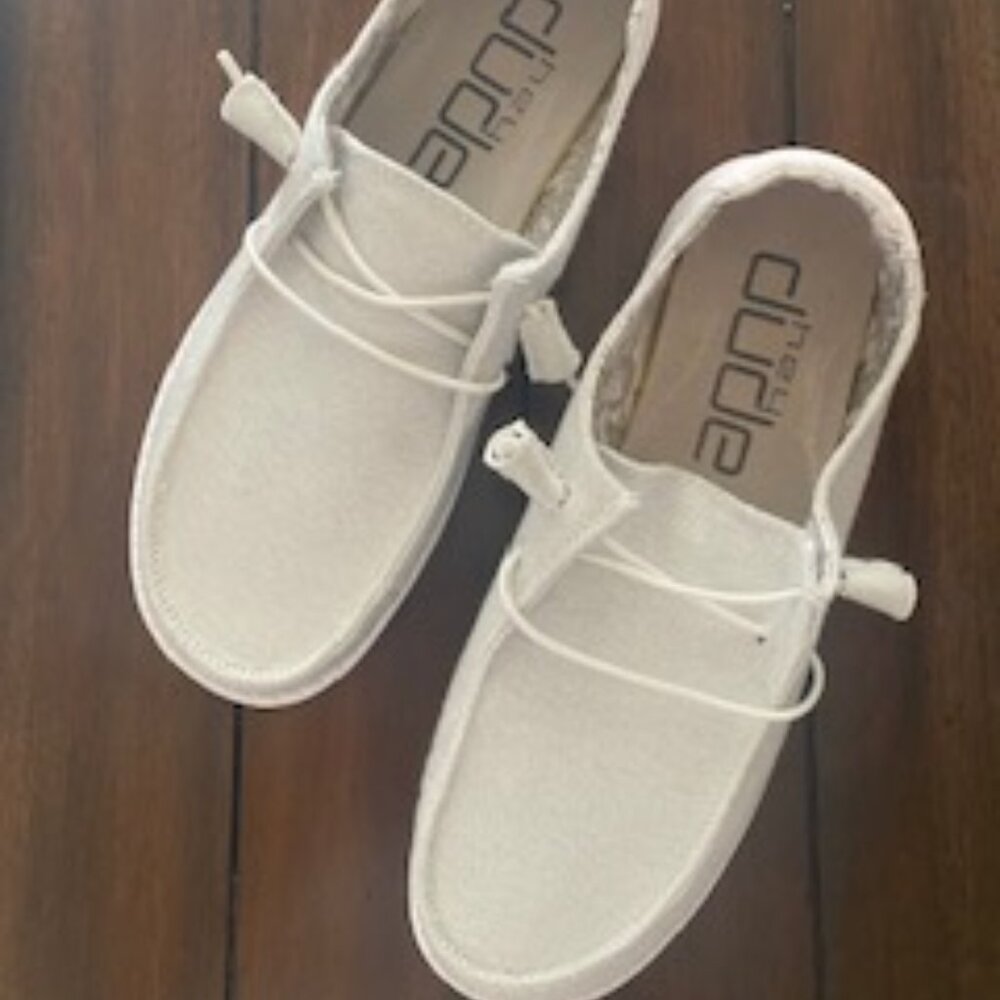 NEW!! Hey Dudes Wendy Stretch Sparkling White